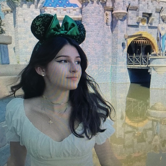 Meet your Posher, Bailey - Picture 1 of 1